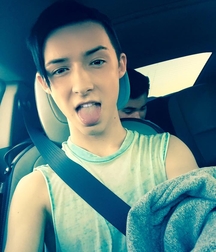 Some Cute Boys 5984fdcf55c89.jpg