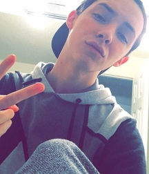 Some Cute Boys 5984fe1ecb8b9.jpg