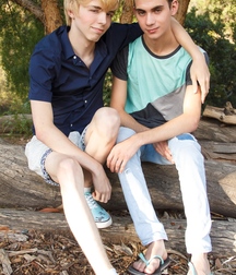 Hot And Horny Boys 59c6c1b642f89.jpg