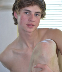 Hot Teen Boy 59da88479ff0c.jpg
