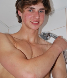 Hot Teen Boy 59da88a332657.jpg