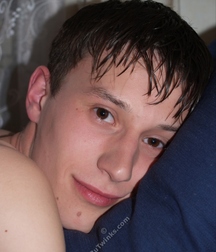 Hot And Horny Boy 59e76f684742d.jpg