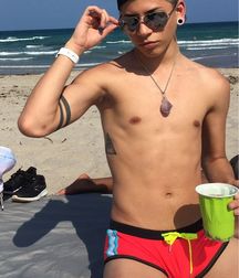 xxx boys 20 5a031ca70bfd7.jpg