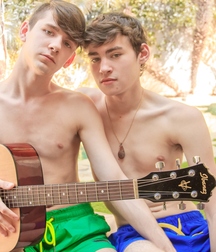 Alan & Caleb 5a0c8ea044ffd.jpg