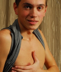 Twink Boy 5a10945dd038d.jpg
