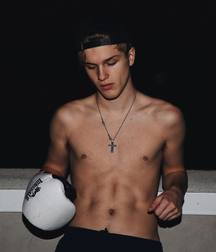 Alex Lange 5c0debc391df8.jpg