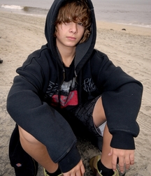 hoodie lads 2 5b0ef5f40118d.jpg
