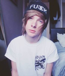 emo boys 2 5b747621cf487.jpg