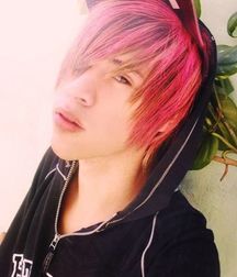 Emo boys 3 5cef90e0f1010.jpg