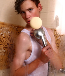 Gorgeous Glenn-Shower (Full Set) 57653b7e785f6.jpg