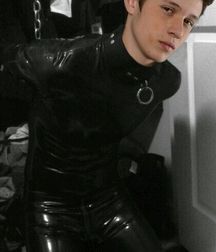 fetish boys 1 5dc68e090a843.jpg