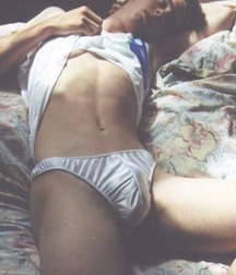 undies 56bc81e4e2d19.jpg