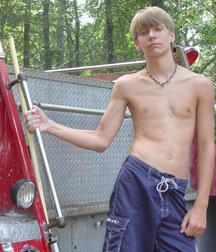 twinks from the net 3 5806506f48add.jpg