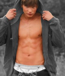 Lads 23  59aab9719f5c9.jpg