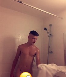 Lads 27 59b2cda8ae72f.jpg