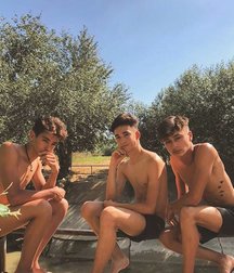 Lads 62 5a3d79ceb6045.jpg