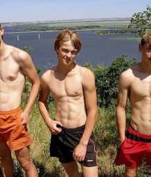 Lads 77 5aae718e821bc.jpg