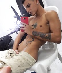 Lads 81 5b0f4331b26d5.jpg
