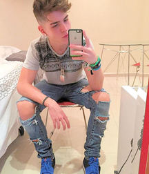 Lads 105 5cbe2c0b70b9f.jpg