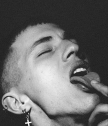 Lads 105 5cbe2e77236be.jpg