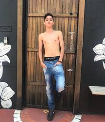 Pretty Boys 4 5c8f735d25876.jpg