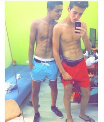 pretty boys 56e440d1b41dc.jpg