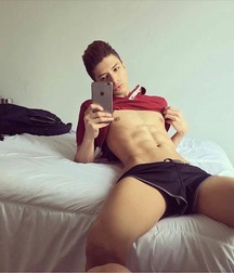 pretty boys 572e09dc7e28f.jpg