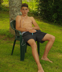 pretty boys 57a5f811ed018.jpg