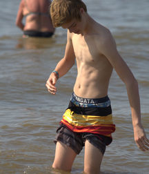 pretty boys 57a5f89f0fb87.jpg