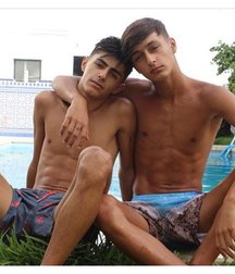 pretty boys 57fa64733f161.jpg