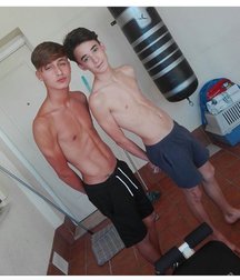 pretty boys 57fa647cc9975.jpg