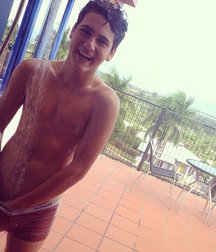 pretty boys 586a821ca21a9.jpg