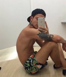 pretty boys 586a82349105d.jpg