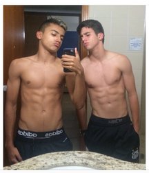pretty boys 586a823d3d870.jpg