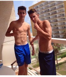 pretty boys 58920dd5d8d3b.jpg