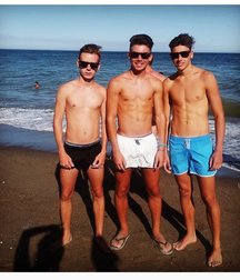 pretty boys 58920dda2a298.jpg