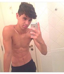 pretty boys 58920de9d98dd.jpg