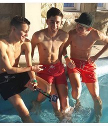 pretty boys 58d7d8e73941c.jpg