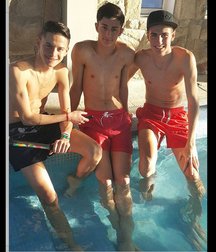 pretty boys 58d7d8edc56f5.jpg