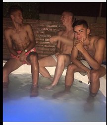 pretty boys 58d7d8f160b3d.jpg