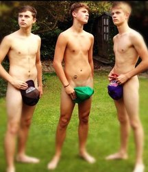 pretty boys 58d7d8ff2c374.jpg