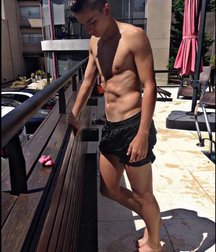 pretty boys 58d7d90fdb0e8.jpg