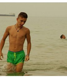 pretty boys 58f79b5b69f28.jpg