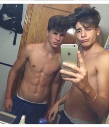 pretty boys 58f79b6039e77.jpg