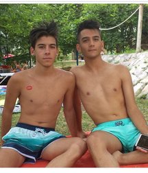 pretty boys 58f79b63c6c4f.jpg