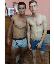 pretty boys 58f79b7b33409.jpg