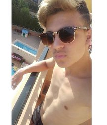 pretty boys 58f79b812e1b5.jpg