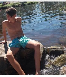 pretty boys 2 58f79d58ea0e3.jpg