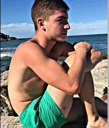 pretty boys 2 58f79d5d44b6a.jpg