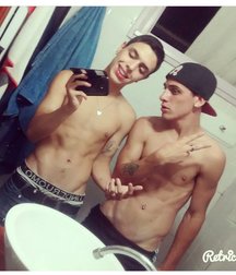 pretty boys 2 58f79d60364e5.jpg